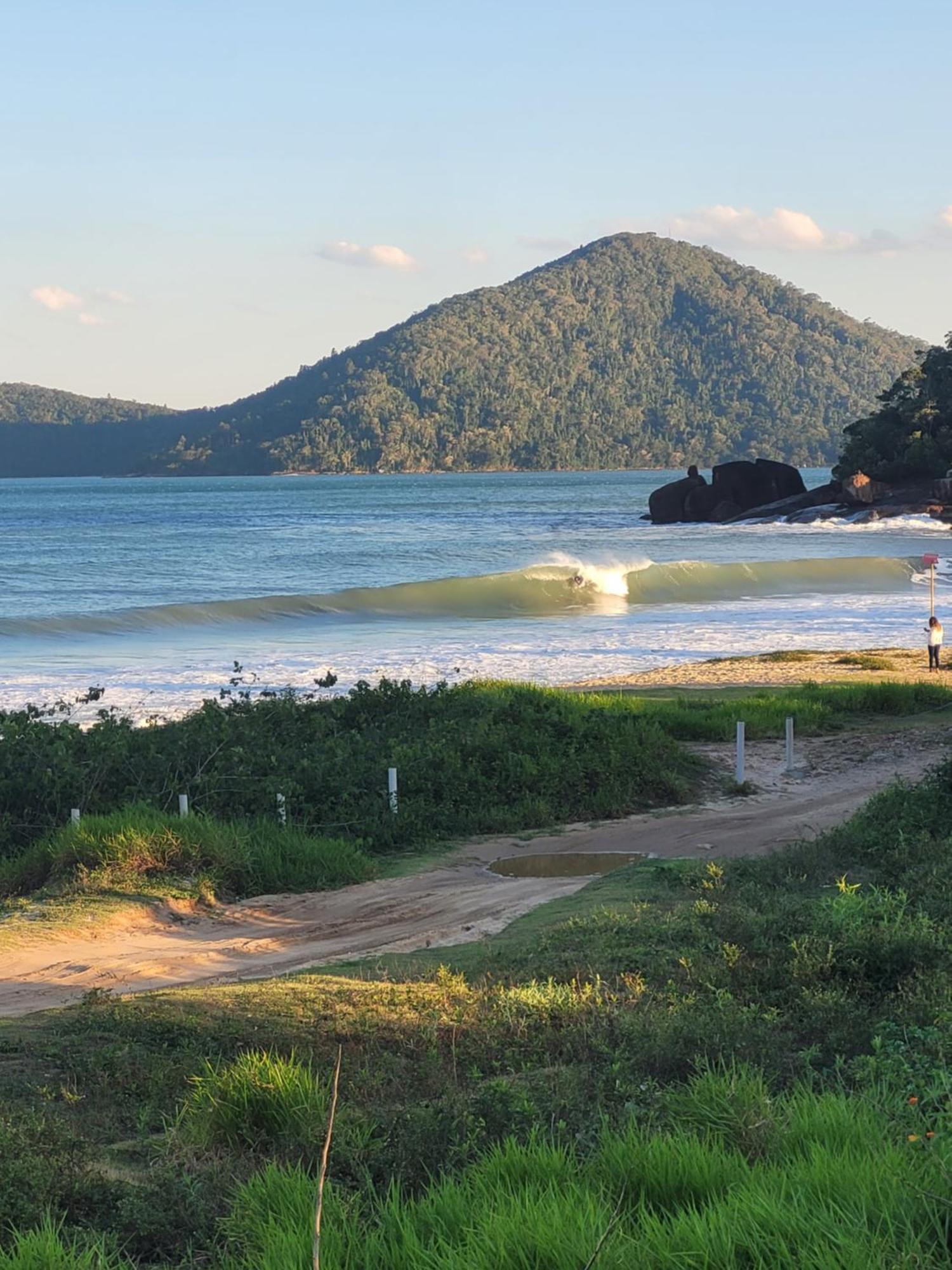 Base Camp, Guest House, Surf House , Itamambuca, ウバトゥバ エクステリア 写真